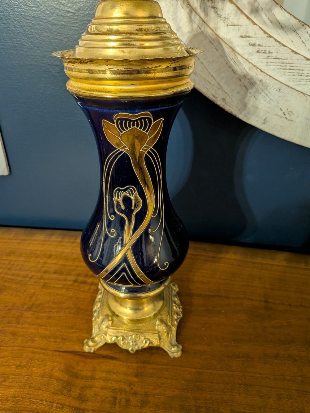 Antique Vintage Mantle Clock/Candleabra  Set

~ French - Circa 1900 ~ - Picture 10 of 15